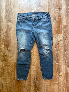 Torrid EUC Size 22 Distressed Denim Jeans